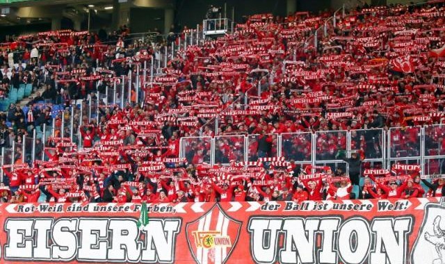 体育直播-又见福斯贝里压哨绝杀！德国杯新霸主只差一个冠军