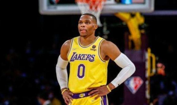 赛事直播-【观察】耻辱不敌重建开拓者 湖人的问题何止韦少