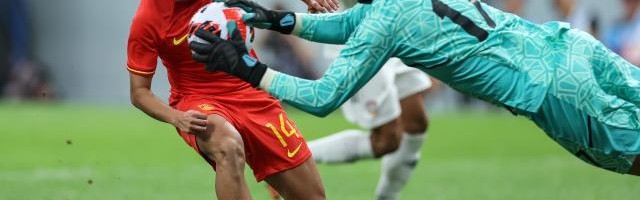 55体育在线直播-【奥预赛】三连击空门射飞 国奥0比0阿联酋