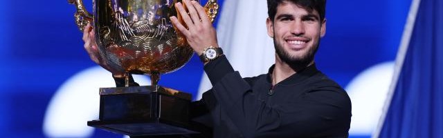 在线观看体育-阿尔卡拉斯今年三胜辛纳 中网决赛预示网球未来？